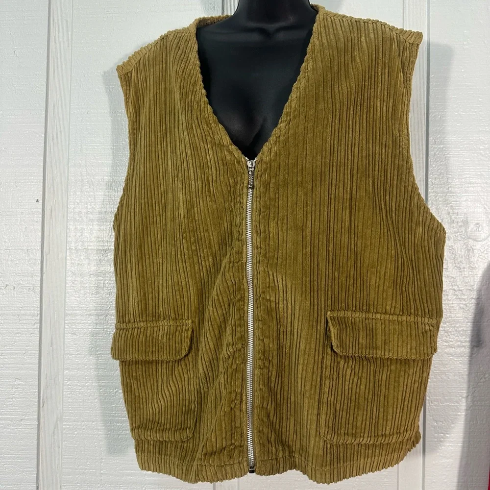 U. S. Expedition Tan Ribbed Vest Size XL EUC